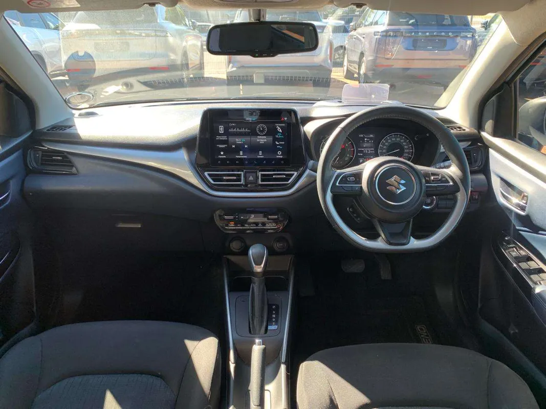 Suzuki Baleno 1.5 GLX A/T - Image 10