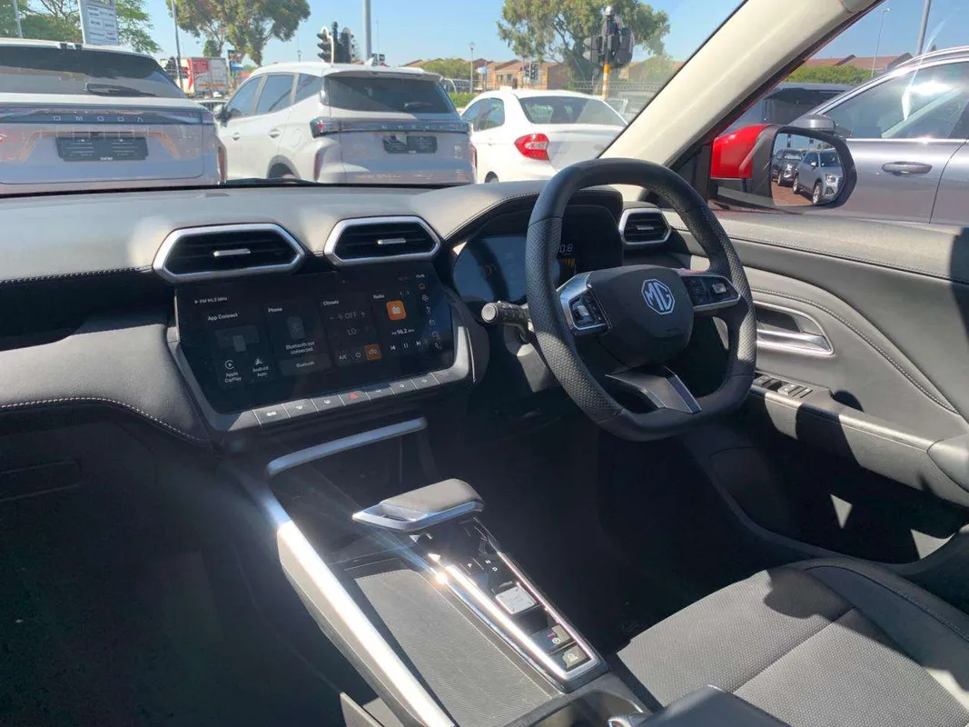 MG ZS Pro 1.5T CVT Luxury - Image 7