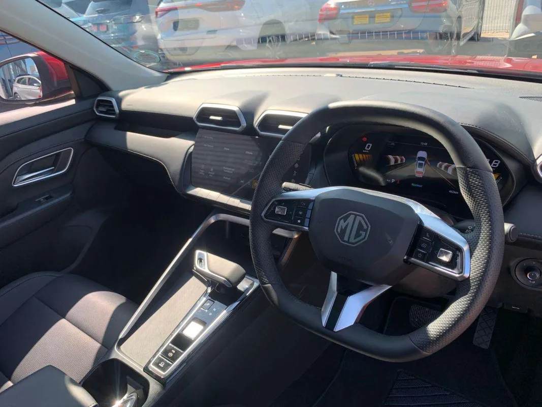 MG ZS Pro 1.5T CVT Luxury - Image 8