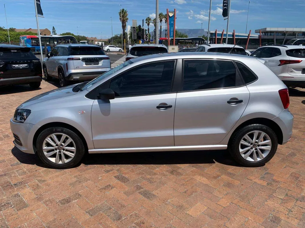 Volkswagen Polo Vivo hatch 1.4 Trendline - Image 3