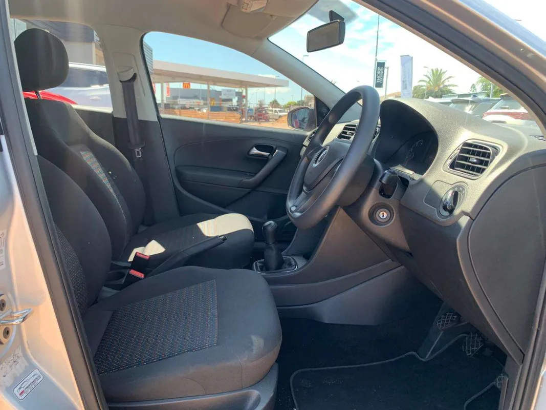 Volkswagen Polo Vivo hatch 1.4 Trendline - Image 8