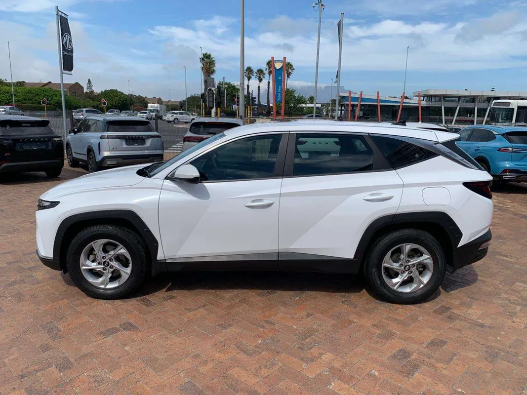 Hyundai Tucson 2.0 Premium Auto - Image 4