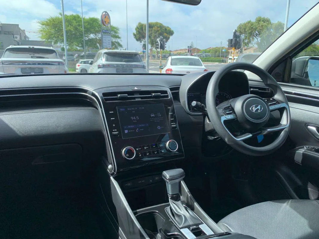 Hyundai Tucson 2.0 Premium Auto - Image 6