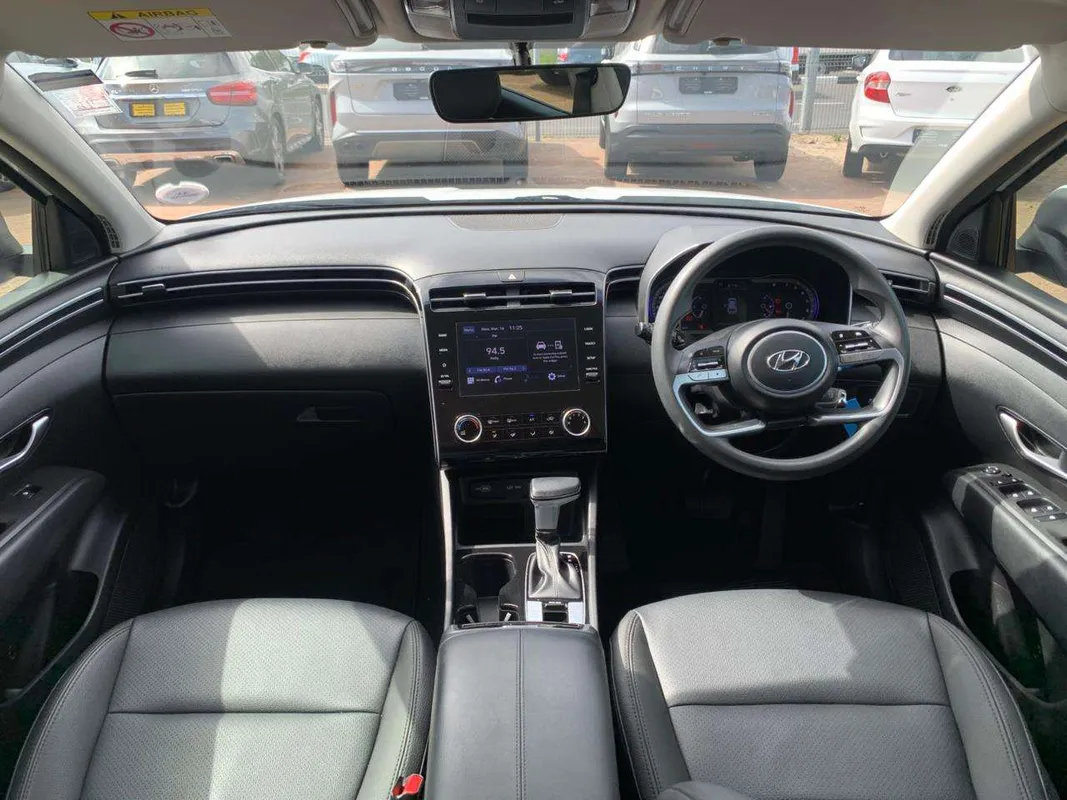 Hyundai Tucson 2.0 Premium Auto - Image 9