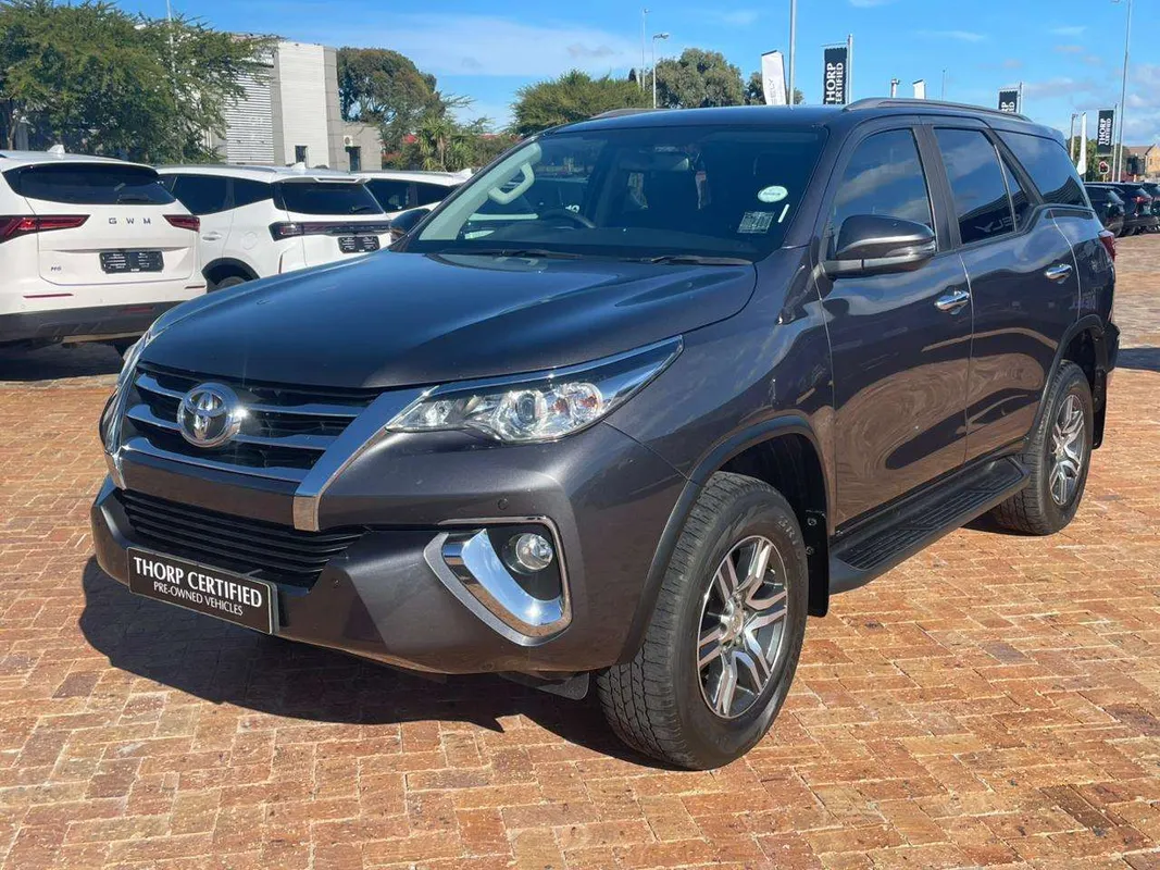 Toyota Fortuner 2.4GD-6 R/B A/T - Image 3