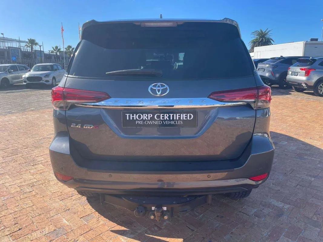 Toyota Fortuner 2.4GD-6 R/B A/T - Image 6