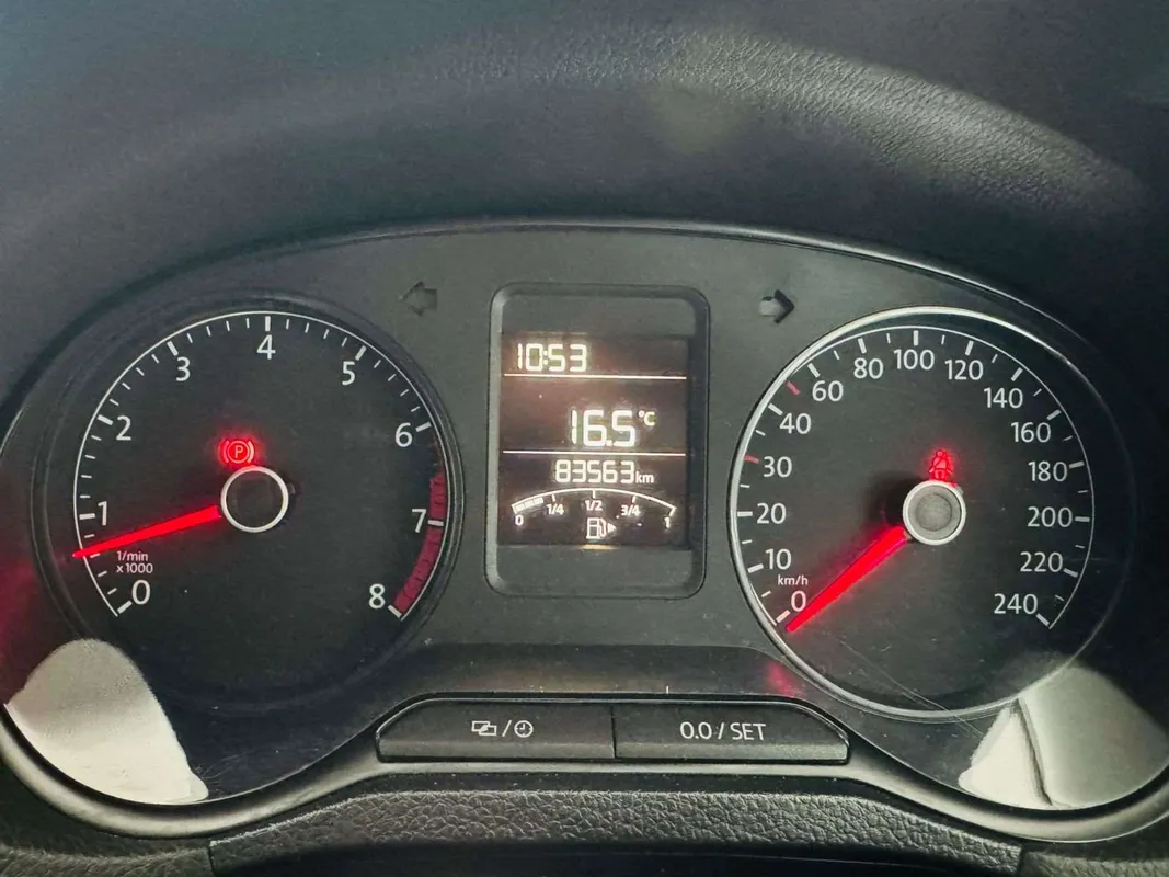 Volkswagen Polo Vivo hatch 1.4 Trendline - Image 8