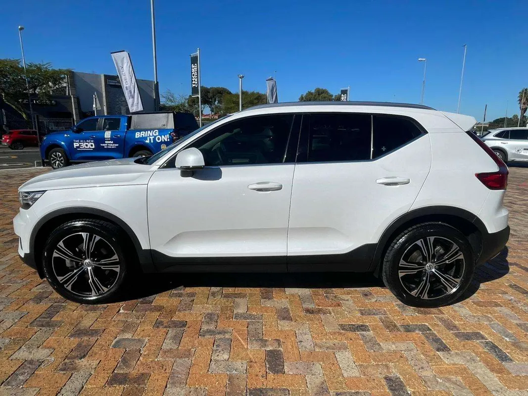 Volvo XC40 T4 Inscription Geartronic - Image 4