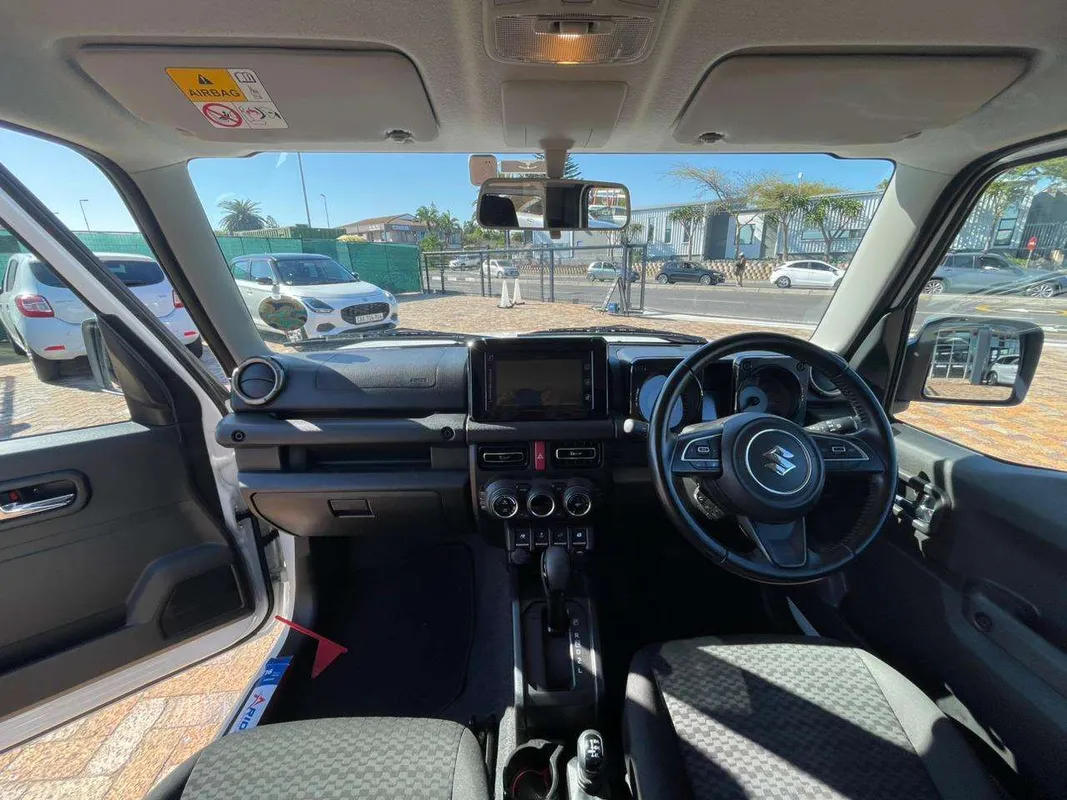Suzuki Jimny 1.5 GLX AT - Image 14