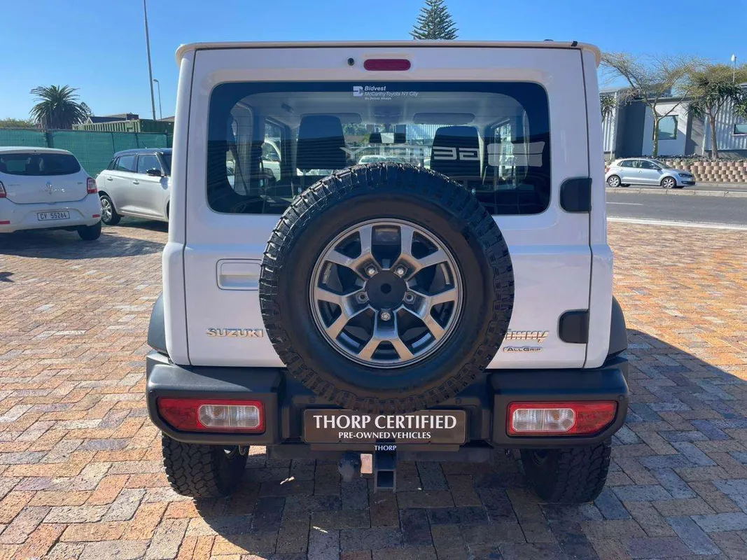 Suzuki Jimny 1.5 GLX AT - Image 6