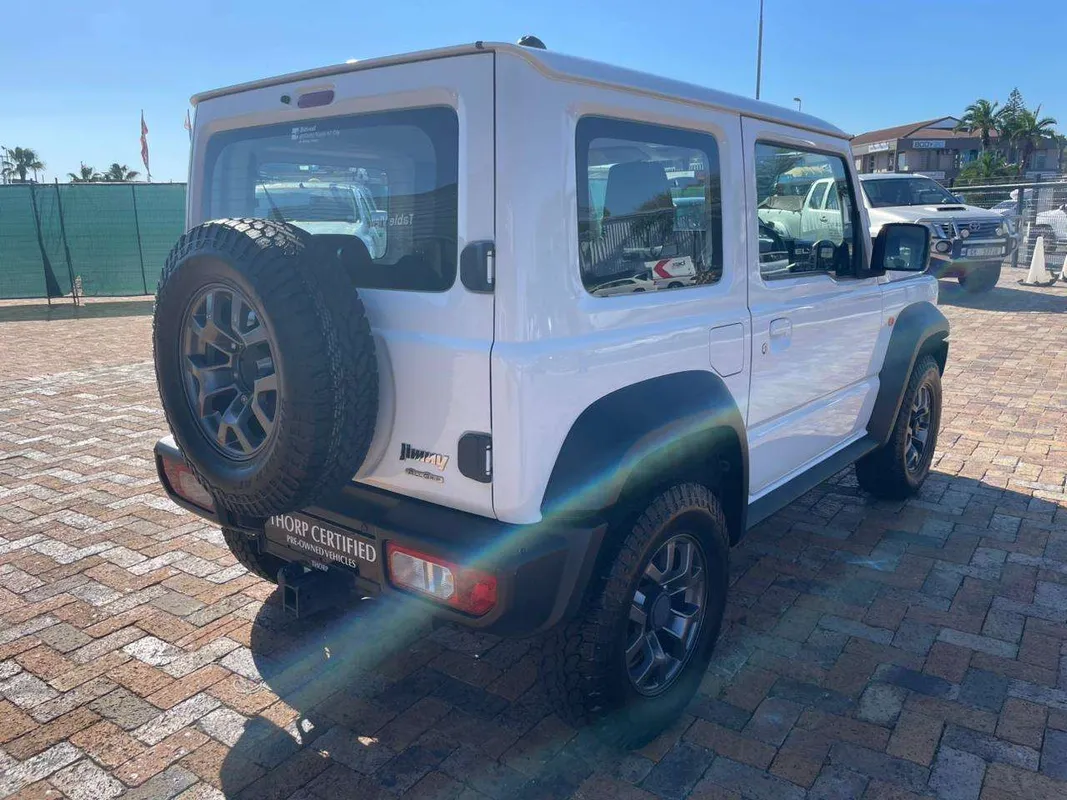 Suzuki Jimny 1.5 GLX AT - Image 7