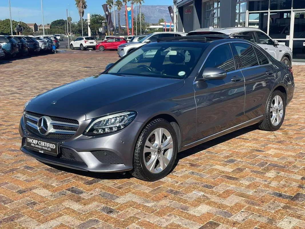Mercedes-Benz C180 A/T - Image 2