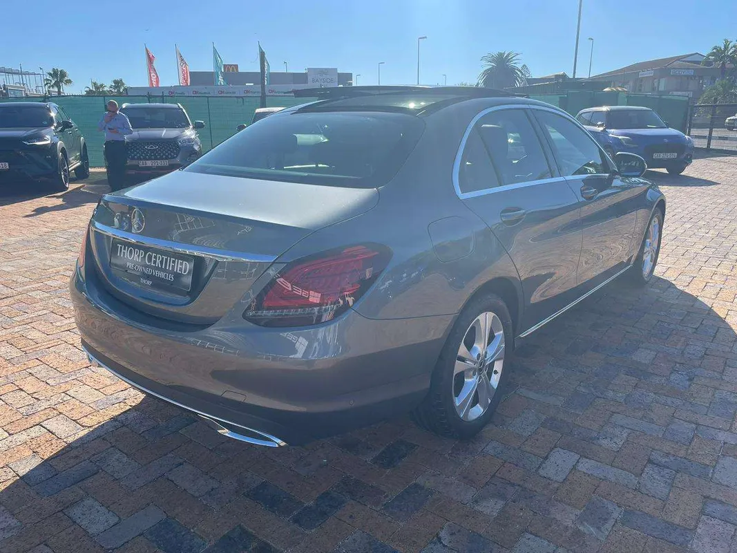 Mercedes-Benz C180 A/T - Image 8