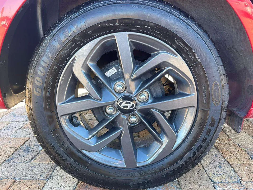 Hyundai Grand i10 1.0 Fluid - Image 9