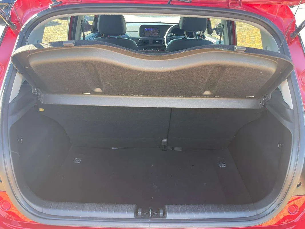 Hyundai Grand i10 1.0 Fluid - Image 10