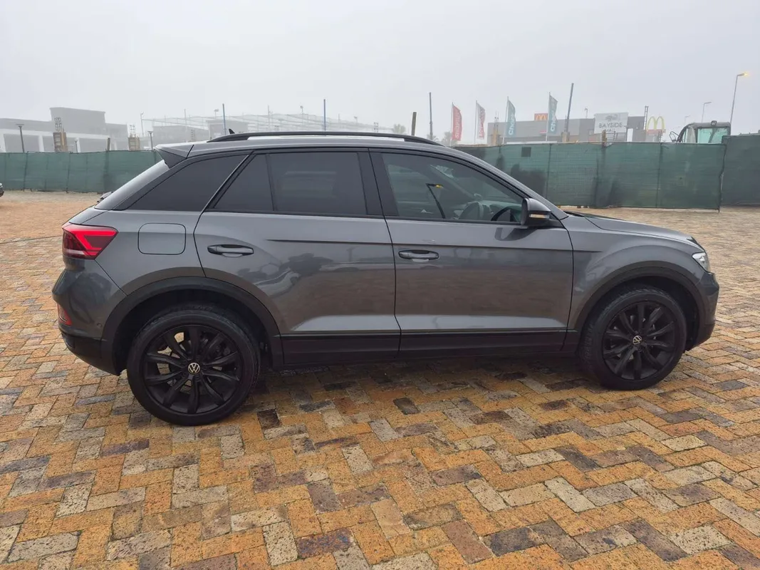 Volkswagen T-Roc 1.4 TSI Design Tiptronic - Image 8