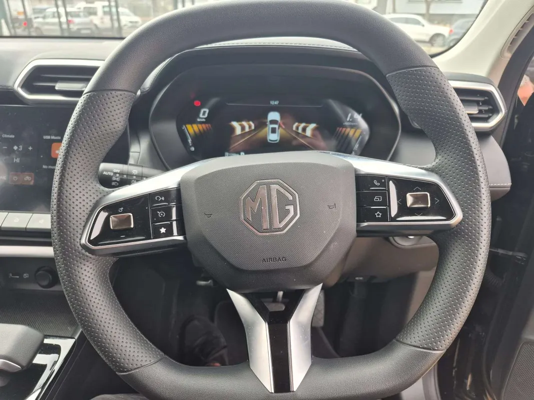 MG ZS Pro 1.5T CVT Comfort - Image 14