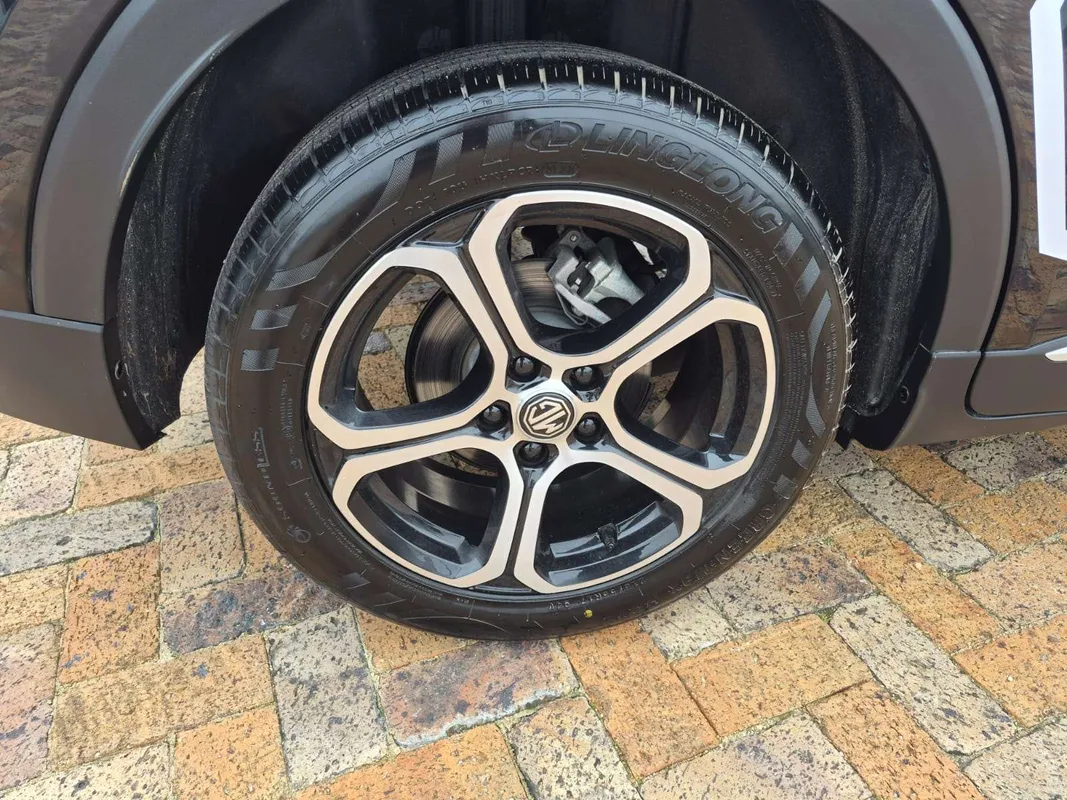 MG ZS Pro 1.5T CVT Comfort - Image 8