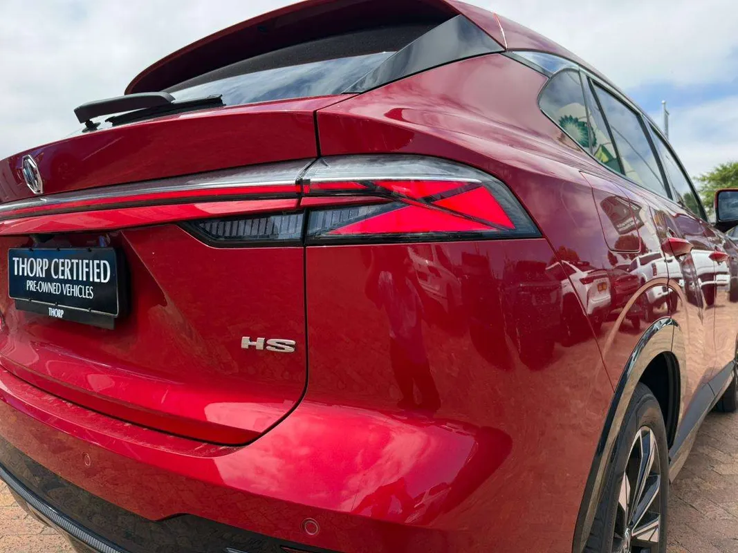 MG HS 2.0T AT Luxury - Image 8