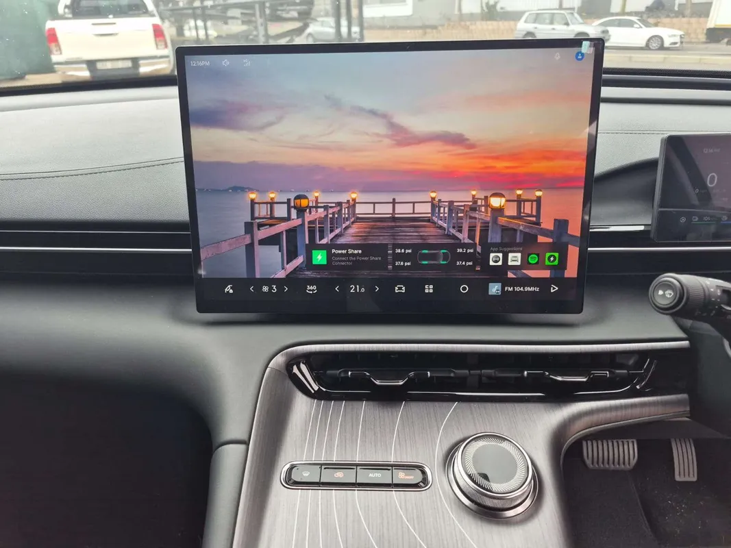 Geely E5 EM-i Apex - Image 14