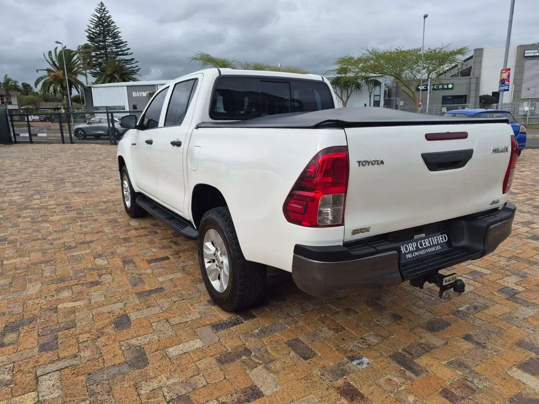 Toyota Hilux 2.4GD-6 double cab 4x4 SRX auto - Image 5
