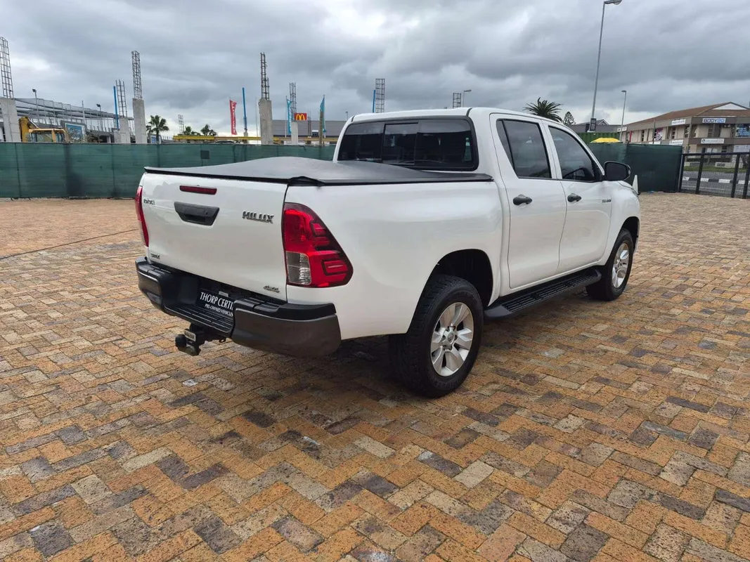 Toyota Hilux 2.4GD-6 double cab 4x4 SRX auto - Image 7