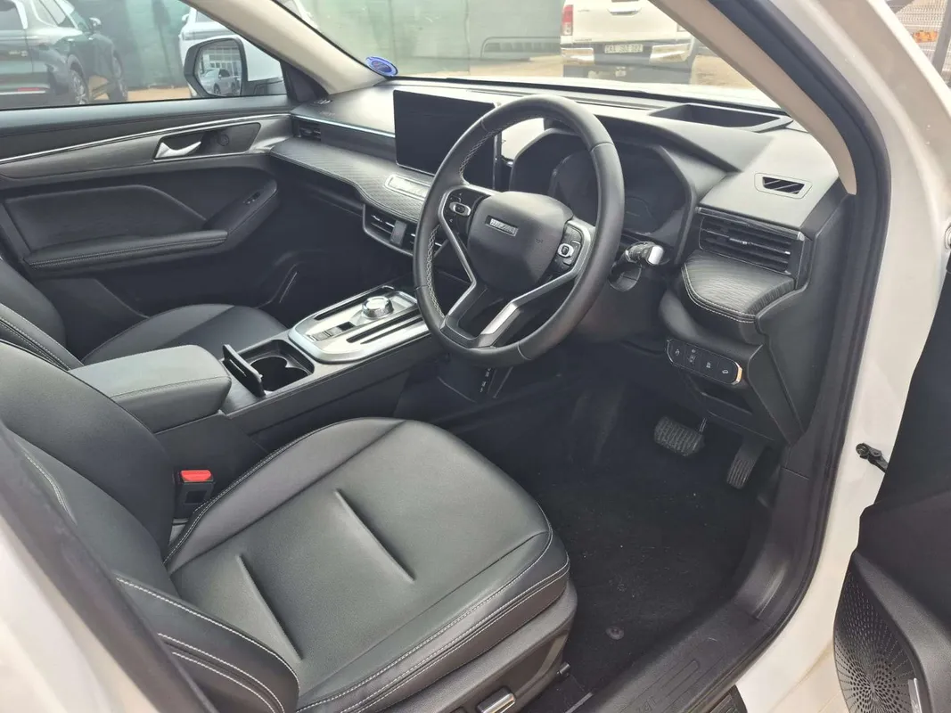 Haval Jolion 1.5 Hybrid DHT S-Luxury - Image 11
