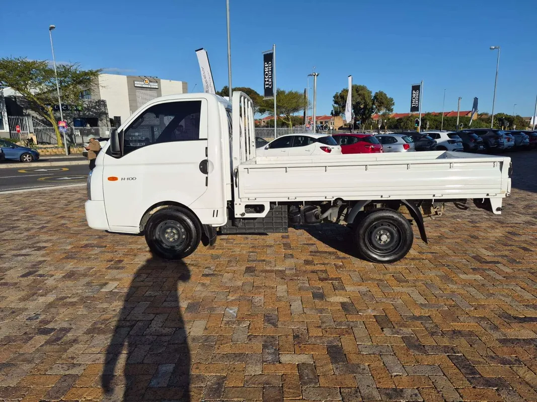 Hyundai H-100 Bakkie 2.6D Deck A/C - Image 6