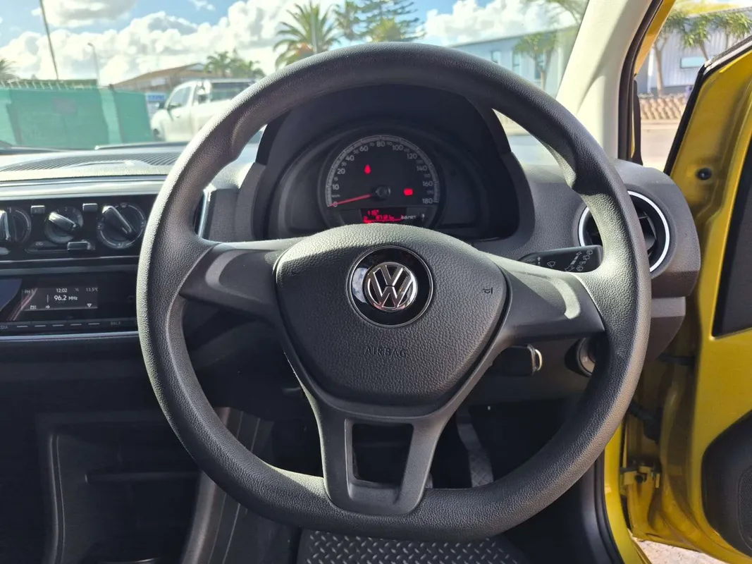 Volkswagen take up! 5-door 1.0 - Image 11