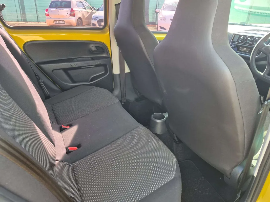 Volkswagen take up! 5-door 1.0 - Image 9
