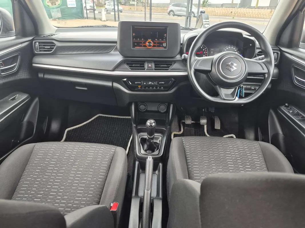 Suzuki Swift 1.2 GL MT - Image 11