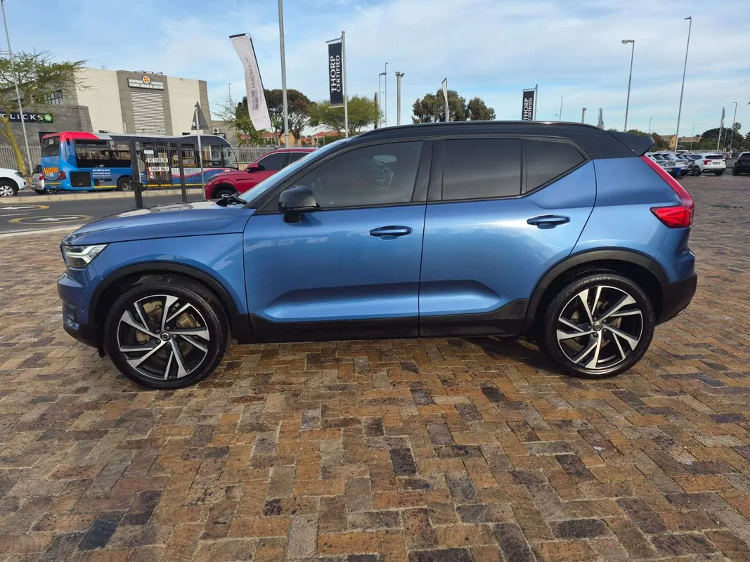 Volvo XC40 D4 AWD R-Design - Image 4