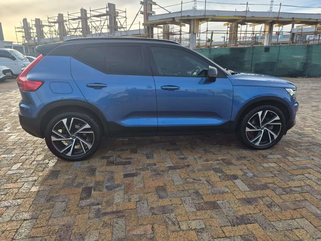 Volvo XC40 D4 AWD R-Design - Image 5