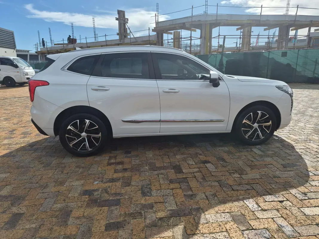 Haval Jolion 1.5T Luxury - Image 5