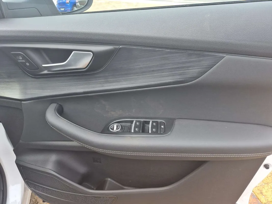 Chery Tiggo 4 Cross 1.5 LiT CVT - Image 15