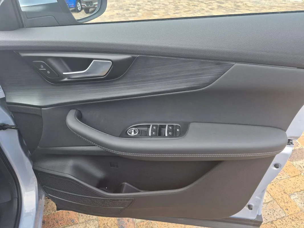 Chery Tiggo 4 Cross 1.5 LiT CVT - Image 15
