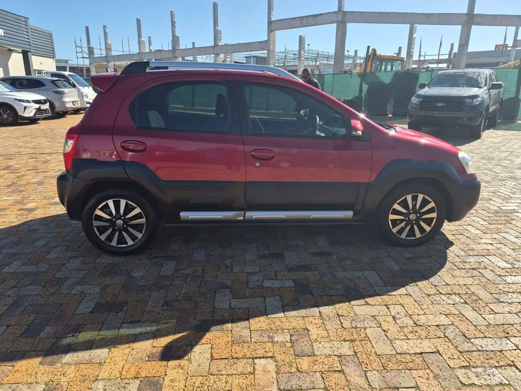 Toyota Etios Cross 1.5 Xs 5Dr - Image 4