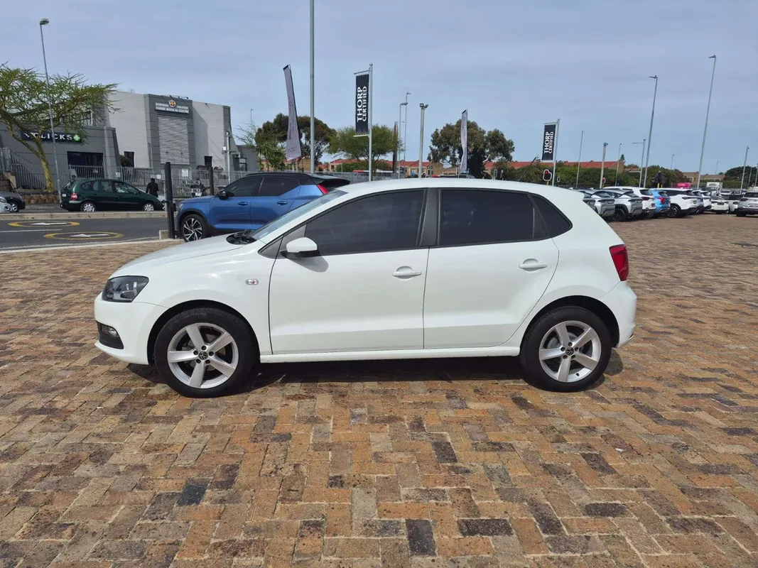Volkswagen Polo Vivo hatch 1.6 Comfortline auto - Image 4