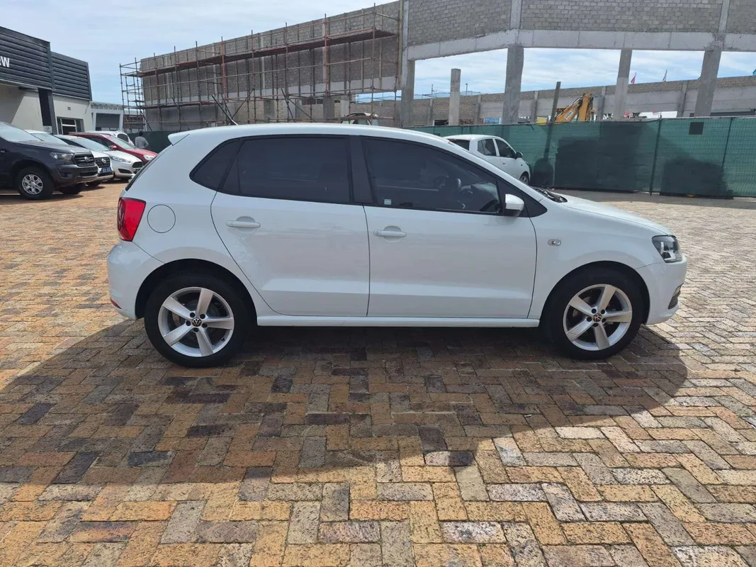 Volkswagen Polo Vivo hatch 1.6 Comfortline auto - Image 5