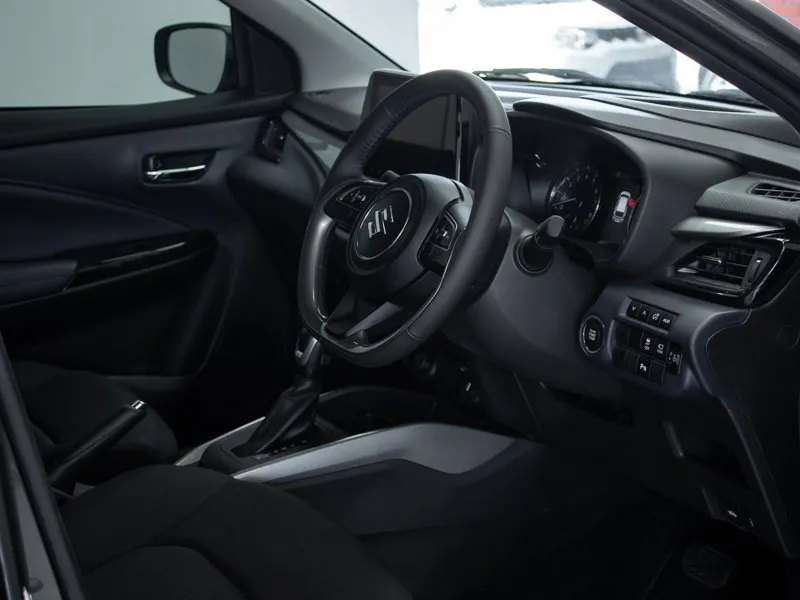 Suzuki Baleno 1.5 GLX A/T - Image 8