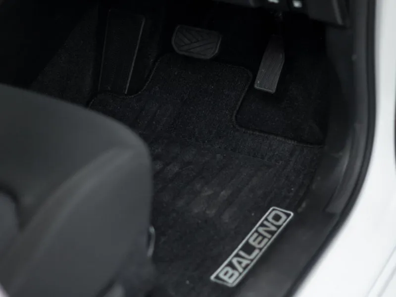 Suzuki Baleno 1.5 GLX A/T - Image 11