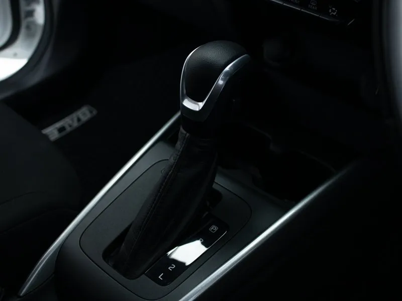 Suzuki Baleno 1.5 GLX A/T - Image 12