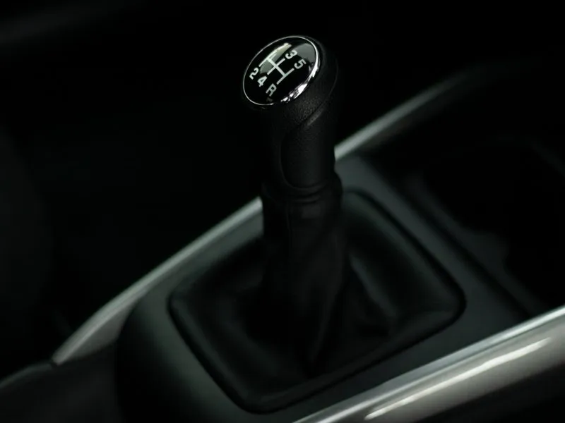 Suzuki Baleno 1.5 GLX - Image 15