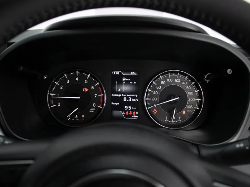 Suzuki Baleno 1.5 GLX - Image 10