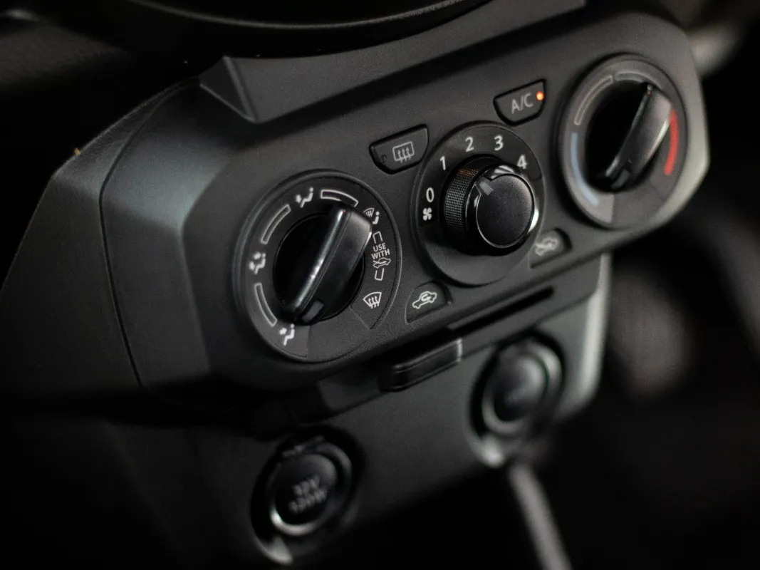 Suzuki S-Presso 1.0 GL+ - Image 13