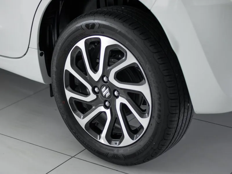 Suzuki Baleno 1.5 GLX - Image 7