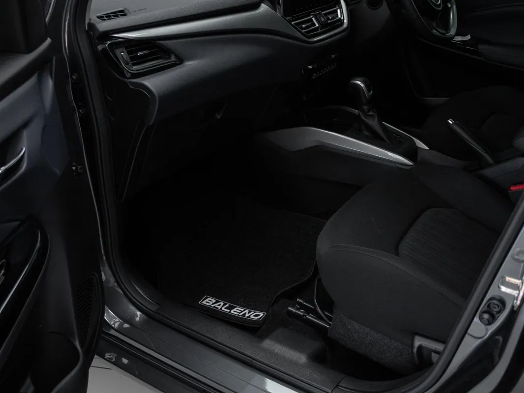 Suzuki Baleno 1.5 GLX MT - Image 17