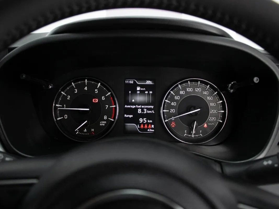 Suzuki Baleno 1.5 GLX - Image 11