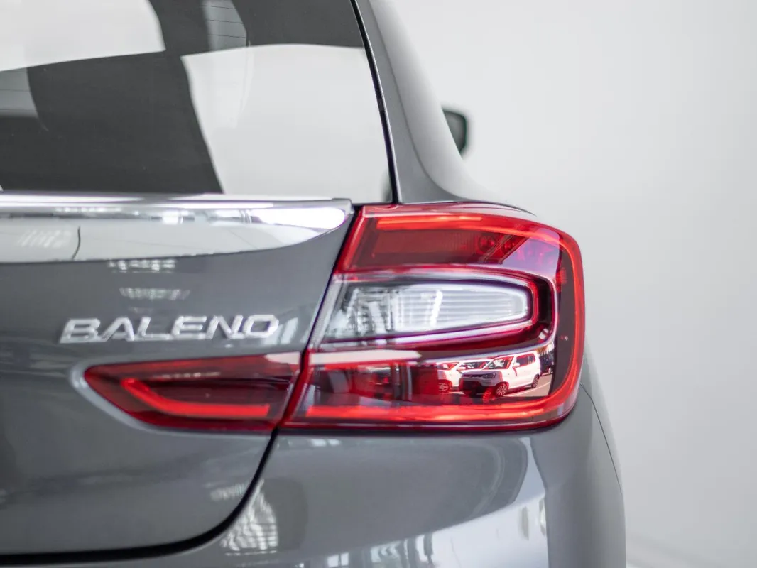 Suzuki Baleno 1.5 GLX - Image 30