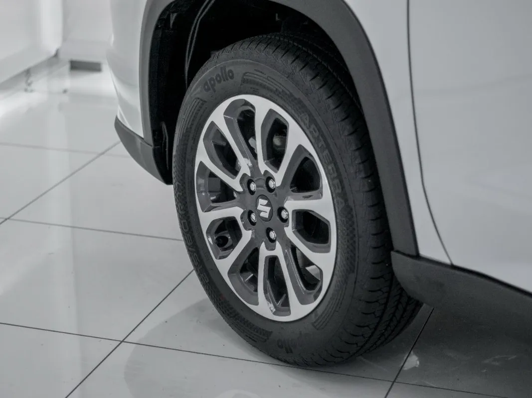 Suzuki Grand Vitara 1.5 GLX Auto - Image 11